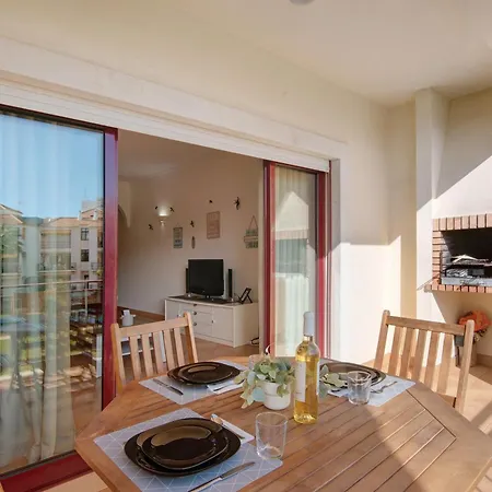 Cosy With Pool 1 Apartamento