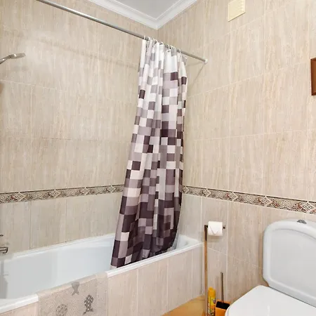 Cosy With Pool 1 *