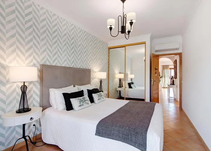 Cosy With Pool 1 Βιλαμούρα