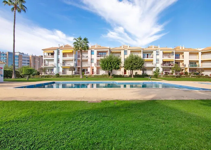 Διαμέρισμα Cosy With Pool 1 *