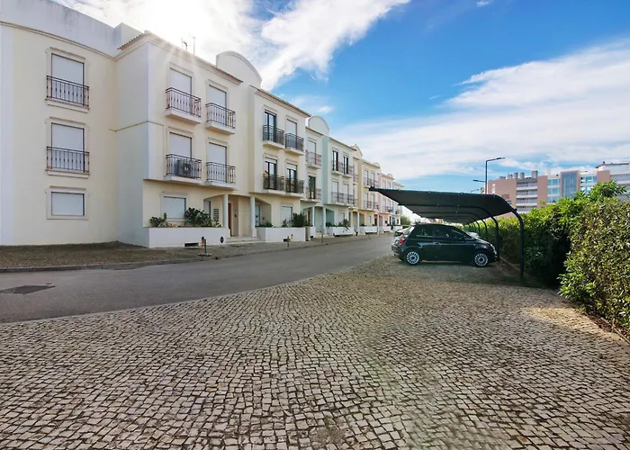 Διαμέρισμα Cosy With Pool 1